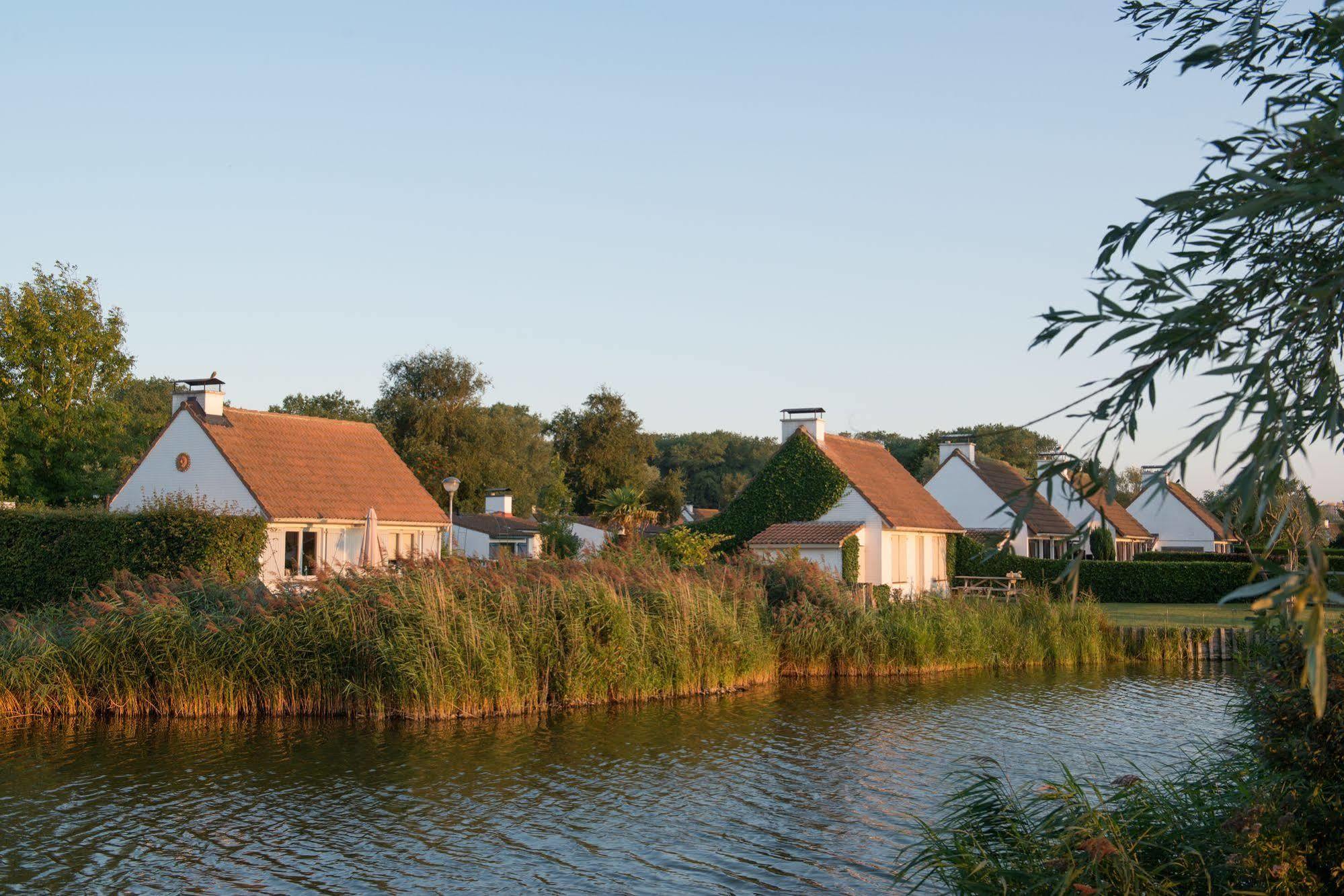 Sunparks Oostduinkerke - Plopsaland Hotel Екстериор снимка